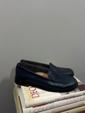 Classic Women's Navy Leather Loafers Size 8 1/2